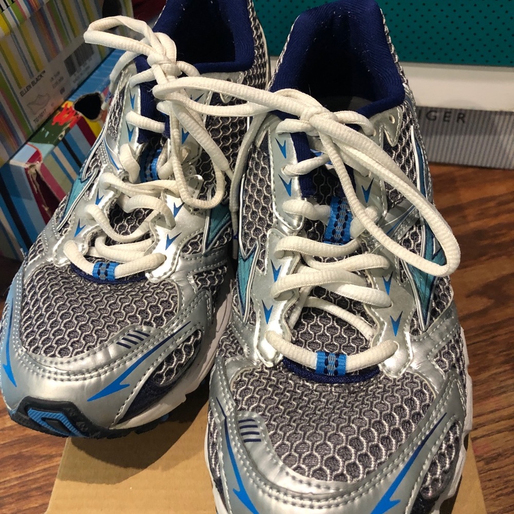 Blue and silver Mizuno Wave Runner running shoes